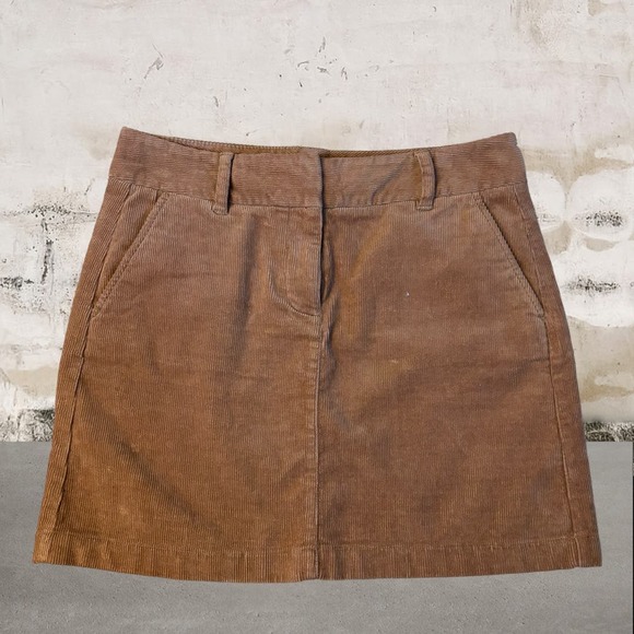 Vineyard Vines Dresses & Skirts - Vineyard Vines Brown Corduroy Skirt - Size 8